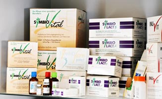 Produktreihe aus Faltschachteln und Flaschen für Symbio Vital und Symbio Lact